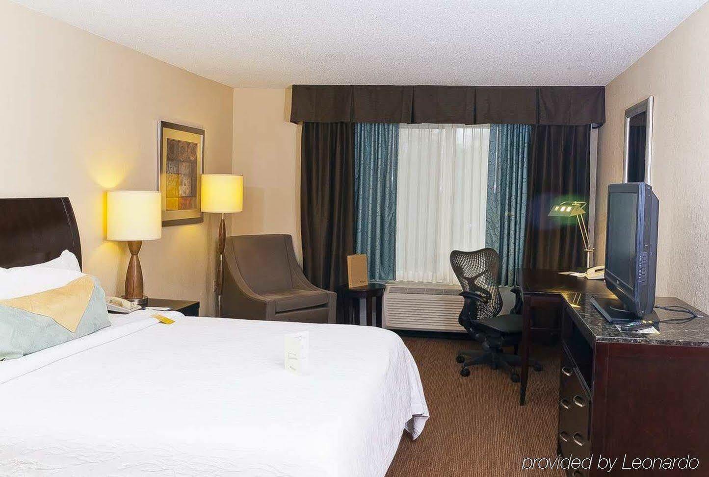 Hilton Garden Inn Nashville Airport Exterior photo